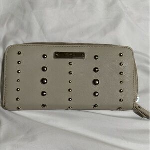 {NINE WEST} WOMENS STUDDED WALLET